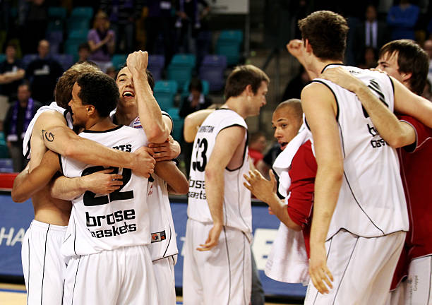 悬念极大 悬念极大